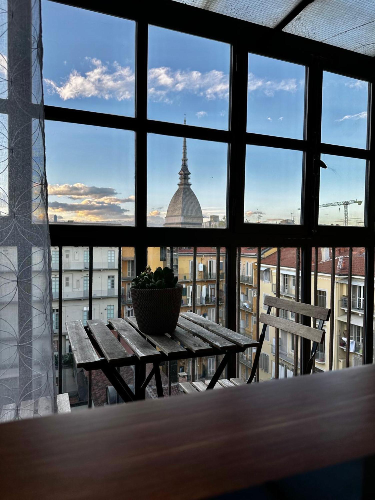 Appartamento Le Finestre Sulla Mole Torino Esterno foto