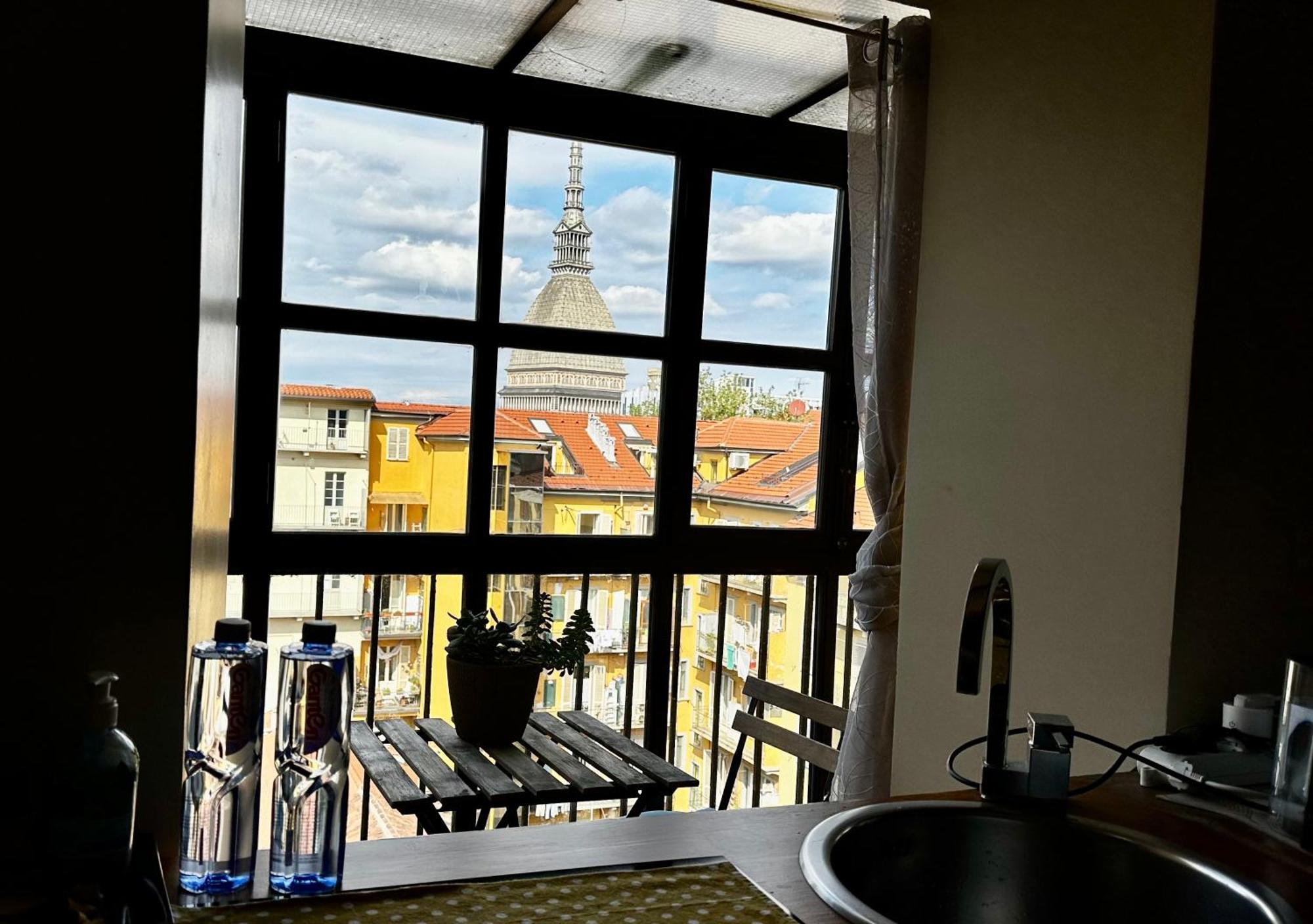 Appartamento Le Finestre Sulla Mole Torino Esterno foto