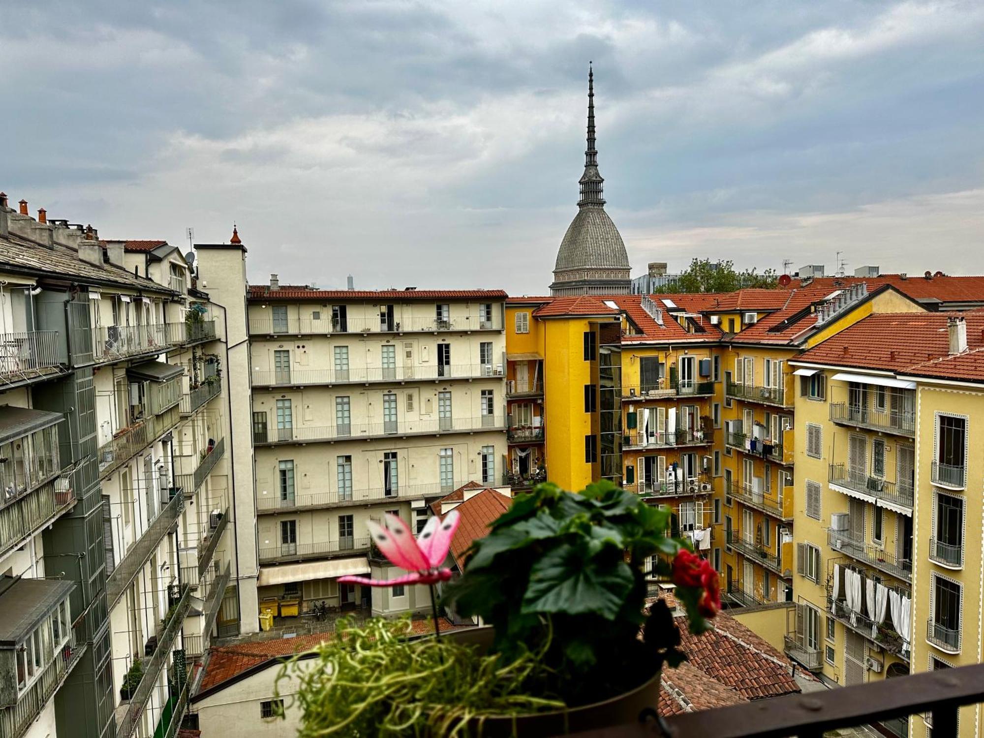 Appartamento Le Finestre Sulla Mole Torino Esterno foto